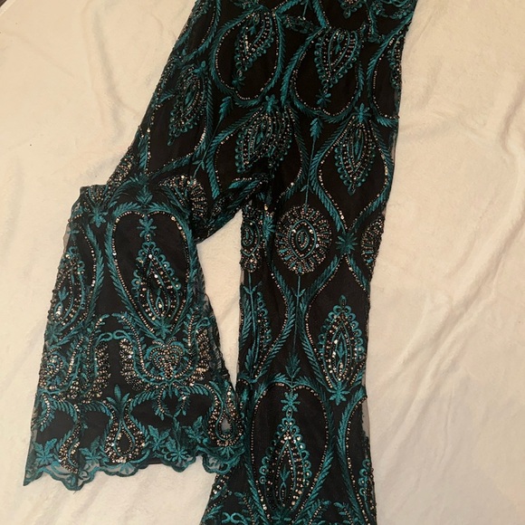 BOOHOO Petite Teal & Sequence embroidered strapless jumpsuit - Picture 3 of 6